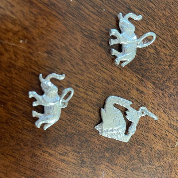 These are genuine silver pendants made in our 80 year old store - Picture 14 of 14